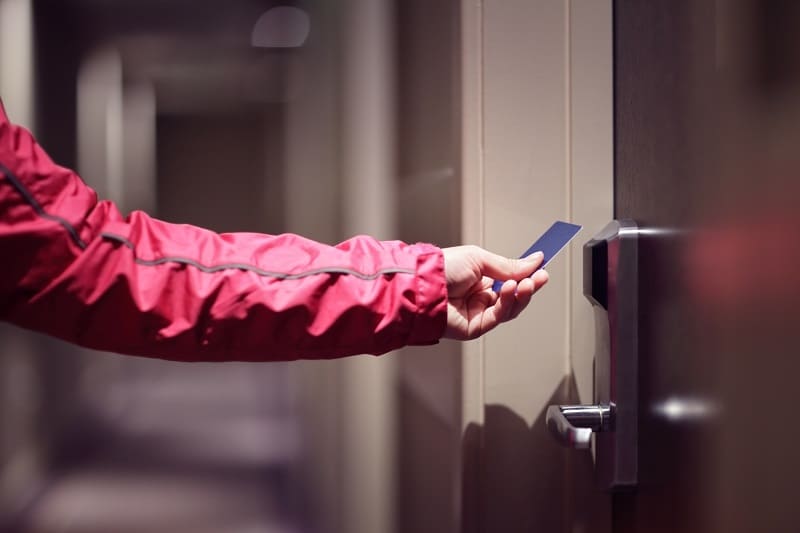 Radiate Ongoing tempo Drzwi hotelowe na kartę - bezpieczeństwo i wygoda